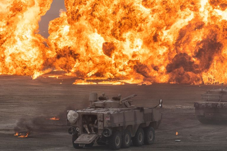  العرض العسكري 