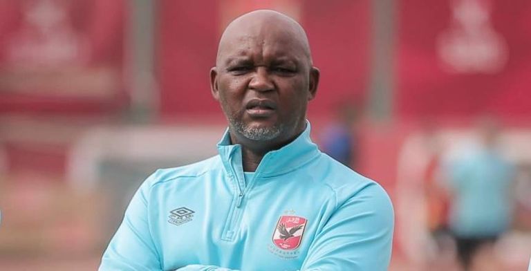 بيتسو موسيماني مدرب الأهلي المصري حسام حسن مهاجم الأهلي