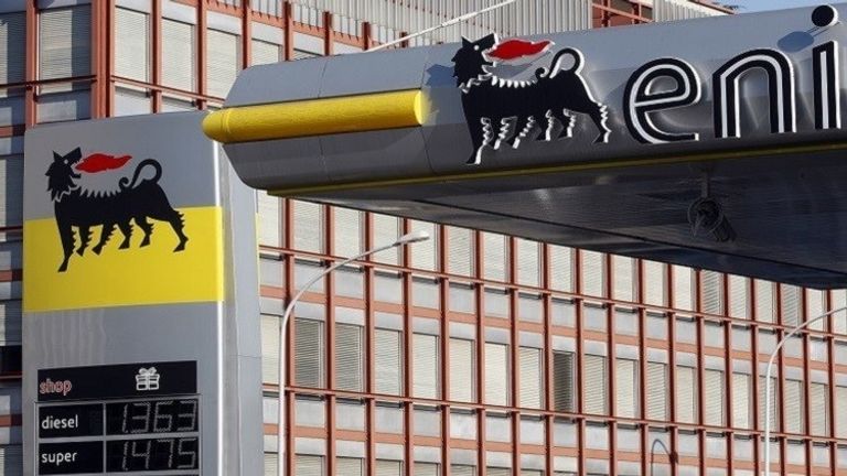 شركة إيني الإيطالية أول وأكبر مستثمر أجنبي في قطاع الطاقة بالجزائر حقل غازي جنوبي الجزائر - أرشيفية
