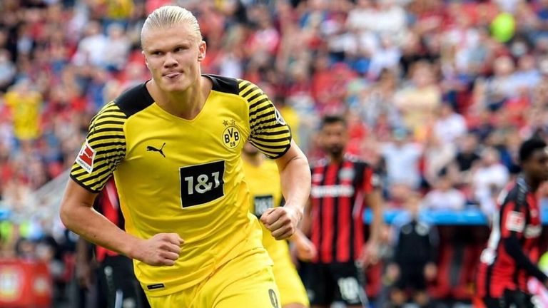 إيكر كاسياس حارس ريال مدريد ومنتخب إسبانيا الأسبق