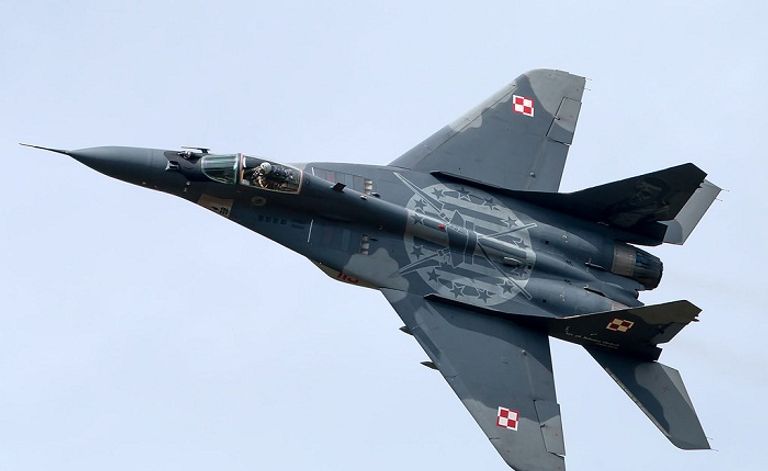 طائرة ميج 29 بولندية مطار عسكري بولندي