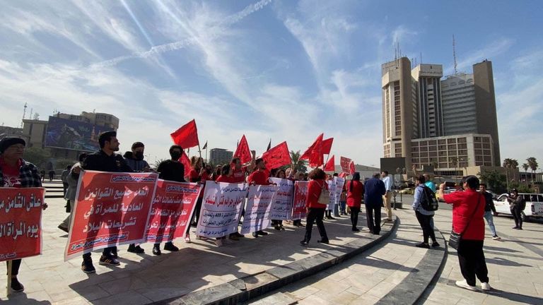 نساء العراق يحتفلن في عيدهن العالمي وسط بغداد