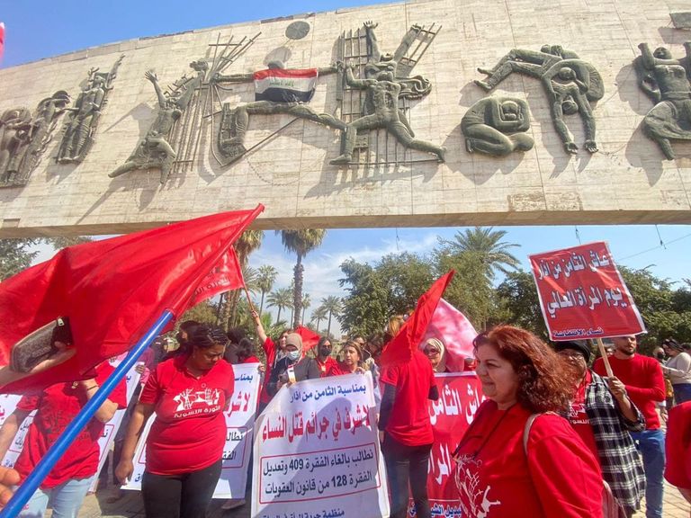نساء العراق يحتفلن في عيدهن العالمي وسط بغداد