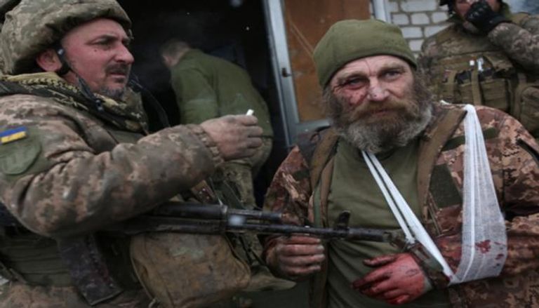 مقاتلون تابعون للجيش الأوكراني
