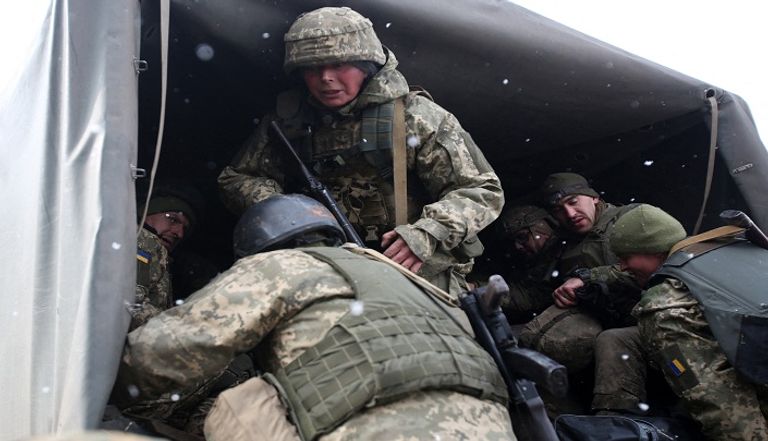 مقاتلون تابعون للجيش الأوكراني