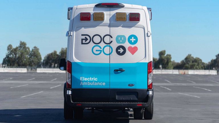 سيارة DocGo سيارة إسعاف DocGo الكهربائية