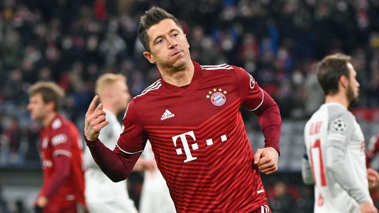 ليفا يحتفل بالتسجيل ليفاندوفسكي يحتفل بهز شباك سالزبورج