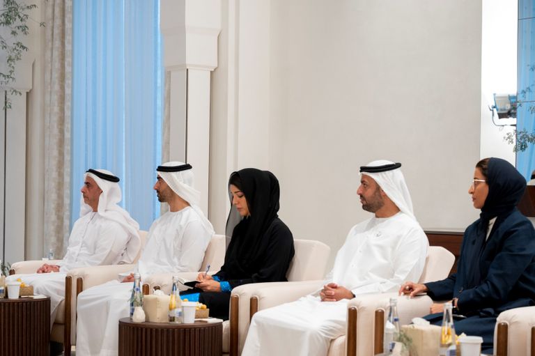 جانب من لقاء ولي عهد أبوظبي ورئيس وزراء ألبانيا