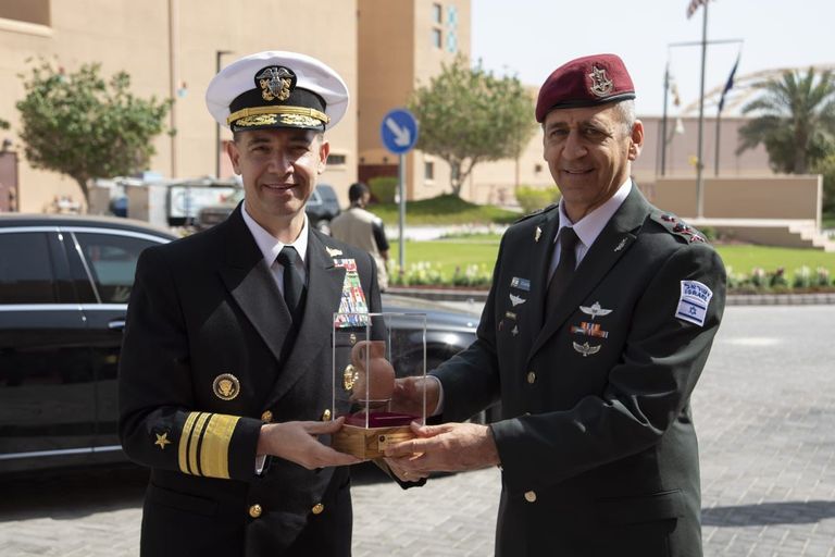 جانب من زيارة رئيس أركان الجيش الإسرائيلي للبحرين