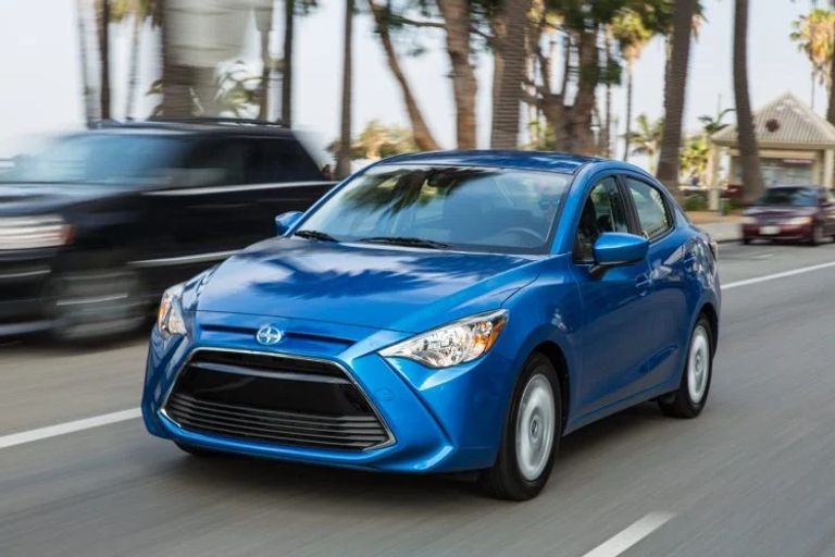طراز Scion Ia طراز Kia Forte
