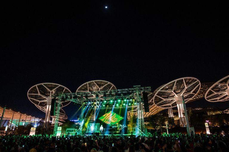 جانب من حفل النجم العالمي كريس دي بيرج في إكسبو 2020 دبي