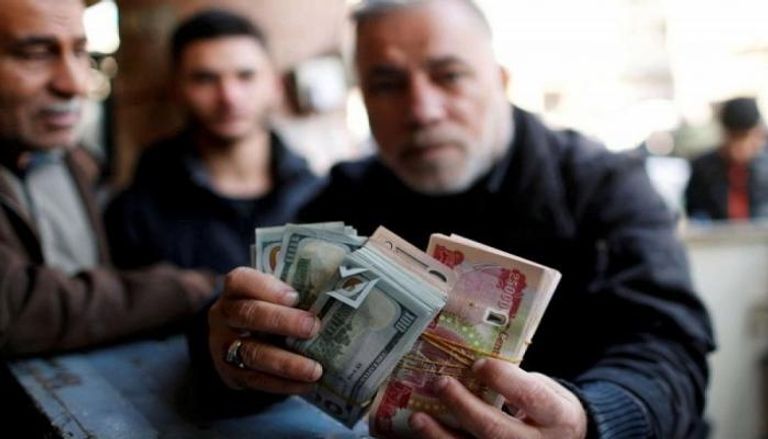 تباين سعر الدولار في العراق 
