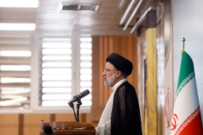 رئيسي يحث الاستخبارات الإيرانية على تصفية المعارضين