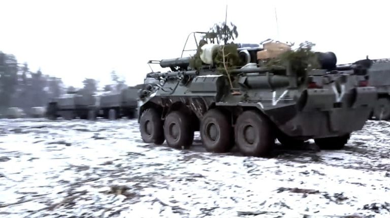 مركبة روسية تحمل الرمز 