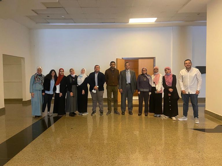 أعضاء الفريق البحثي في الدراسة 