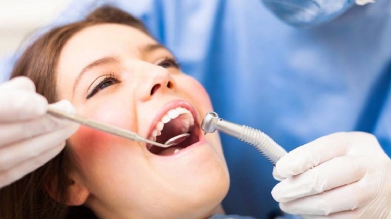 علاج التهاب لب الأسنان يختلف حسب شدة الإصابة
