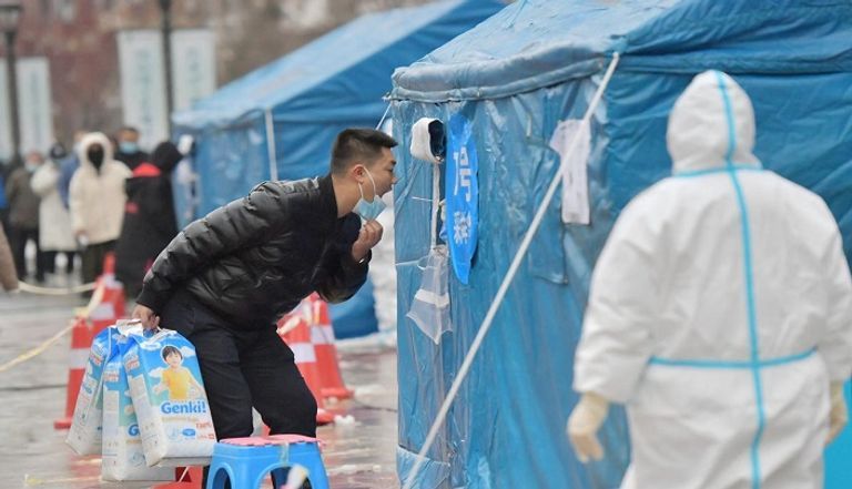 الصين تفرض إجراءات صارمة للسيطرة على تفشي كورونا