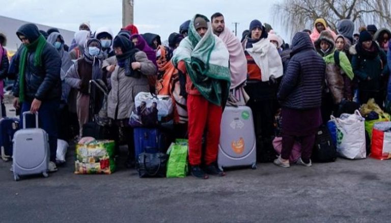 لاجئون وبينهم عرب وأفارقة فارون من جحيم الحرب في أوكرانيا