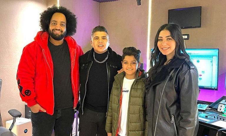 الملصق الترويجي لأغنية ست عظيمة