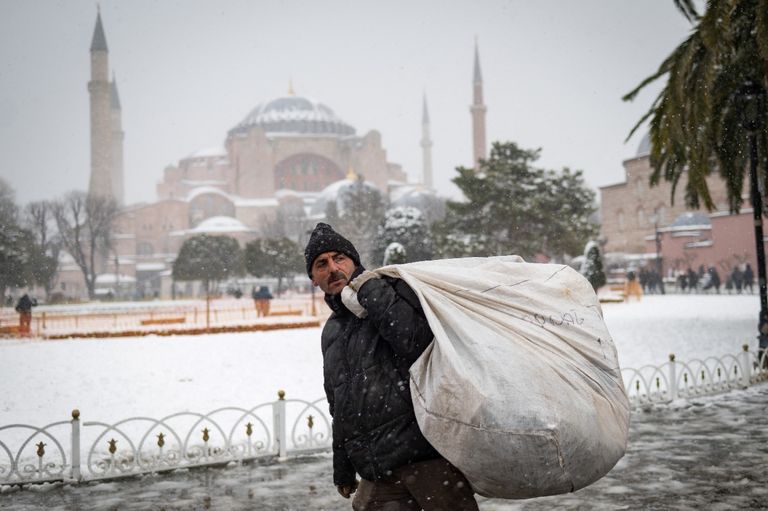 تحذير من عواصف وأمطار ورياح شديدة بتركيا