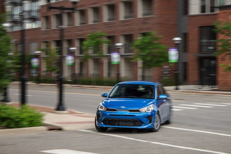 كيا نيرو 2022 هوندا سيفيك 2022