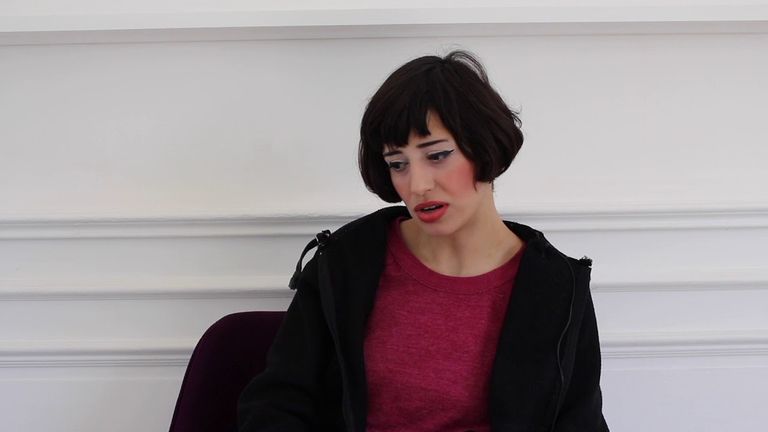  الرسامة المغربية زينب فاسيكي