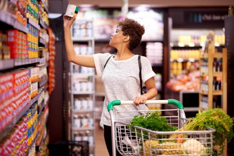 الضائقة المالية تقلل الشعور  بسعادة الشراء