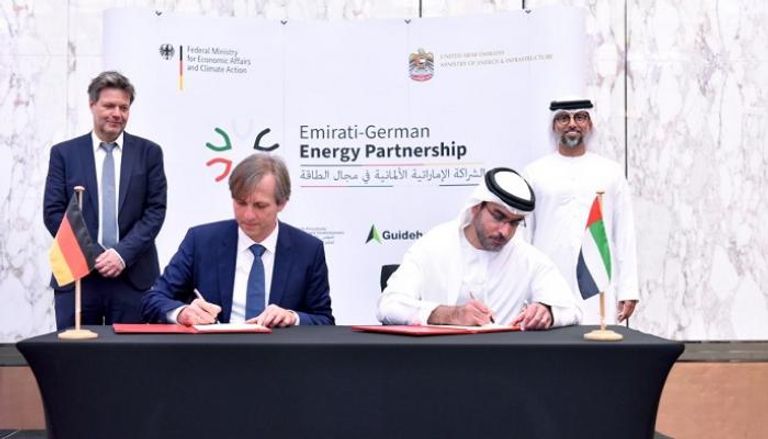 الإمارات وألمانيا تعززان الشراكة في مجال الهيدروجين واستدامة سلاسل الإمداد