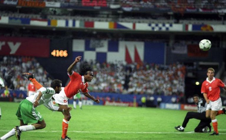 المنتخب السعودي أمام هولندا في كأس العالم 1994 المنتخب السعودي