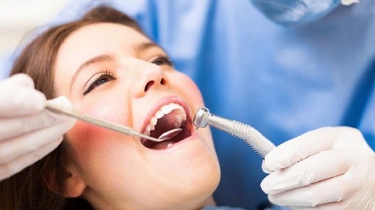 التهاب دواعم السن قد يرتبط بالتهاب اللثة