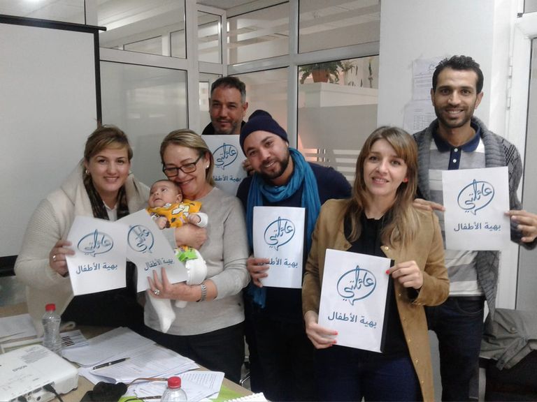 بهية راشدي مع مجموعة من الفنانين الجزائريين - أرشيفية الفنانة الجزائرية بهية راشدي - أرشيفية