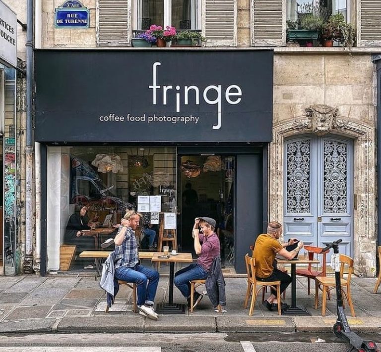  مقهى Caféothèque