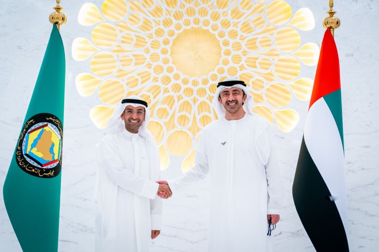 الشيخ عبدالله بن زايد آل نهيان ونايف الحجرف الأمين العام لمجلس التعاون الخليجي الشيخ عبدالله بن زايد آل نهيان وألار كاريس رئيس جمهورية إستونيا