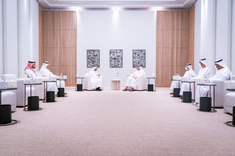 الشيخ عبدالله بن زايد آل نهيان ونايف الحجرف الأمين العام لمجلس التعاون الخليجي الشيخ عبدالله بن زايد آل نهيان وألار كاريس رئيس جمهورية إستونيا