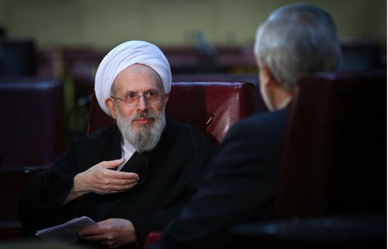 رجل الدين المتشدد محمد ري شهري