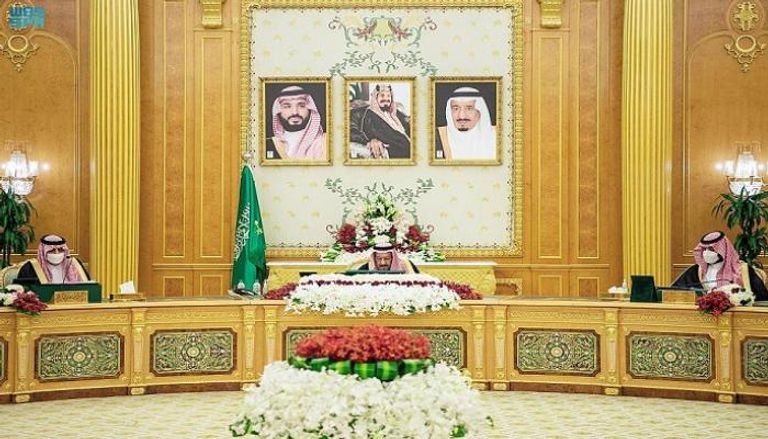 خادم الحرمين الشريفين خلال ترؤسه اجتماع مجلس الوزراء السعودي