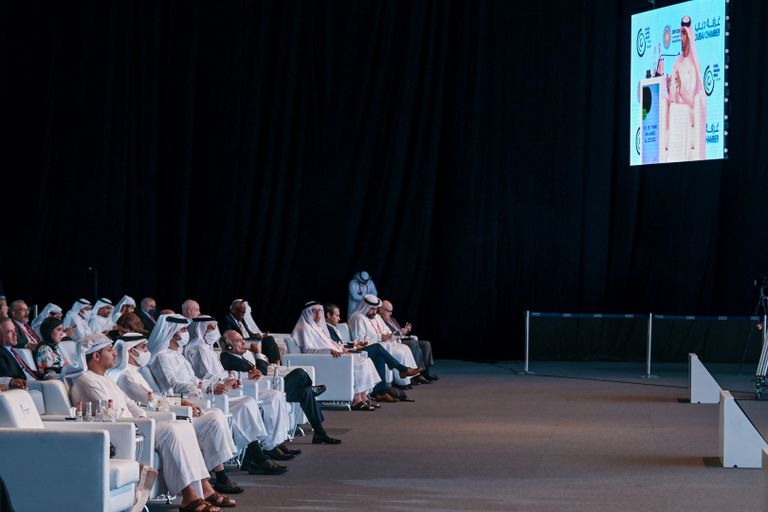 مكتوم بن محمد يستقبل نائب رئيس وزراء اليونان