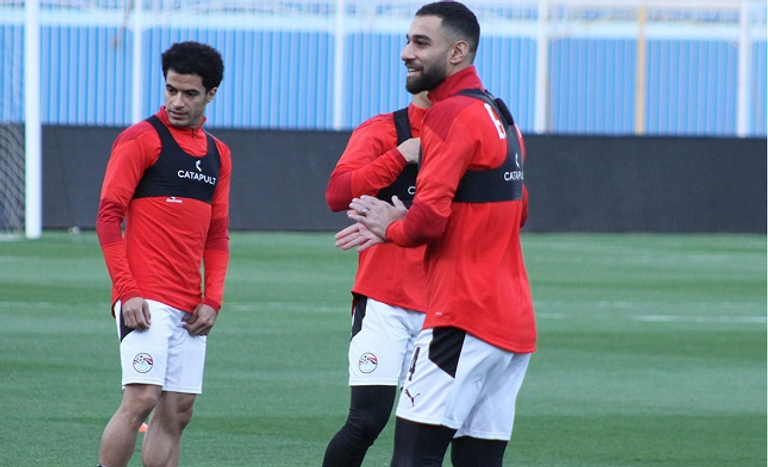 عمرو السولية خلال تدريبات مصر استعدادا للسنغال