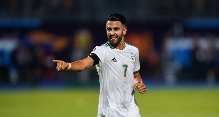 رياض محرز قائد منتخب الجزائر