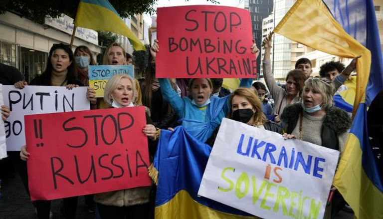  الاقتصاد العالمي يتحمل فاتورة الحرب الأوكرانية.. معركة "باهظة الثمن"