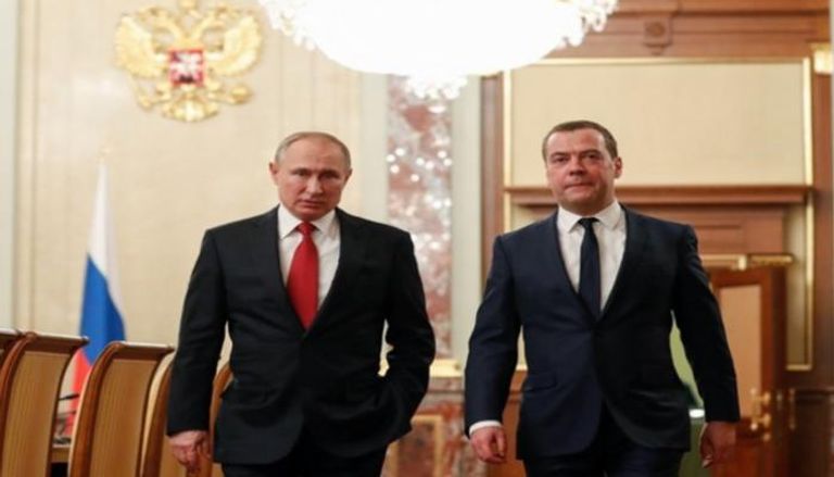 ديمتري ميدفيديف وفلاديمير بوتين