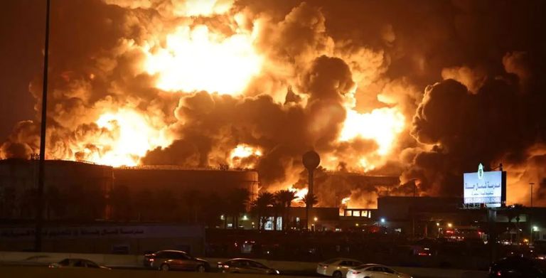 حريق منشأة أرامكو في جدة حريق منشأة أرامكو في جدة