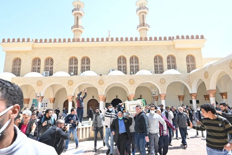 تشييع جثمان الفنان أحمد حلاوة