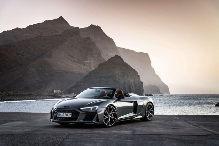طراز Audi TT RS  طراز Lamborghini Veneno Roadster