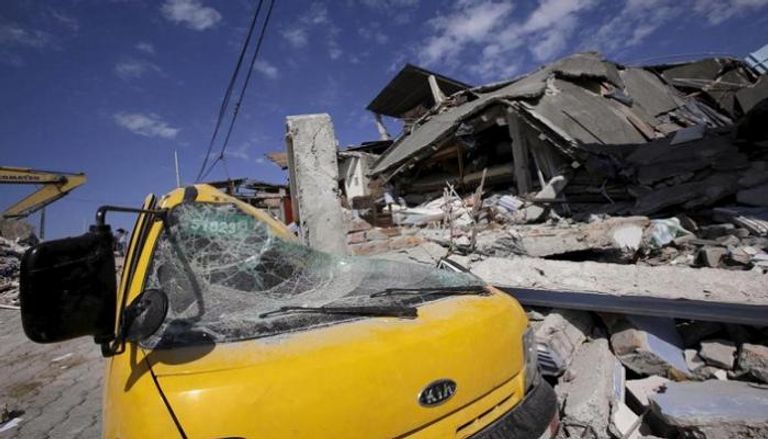 آثار زلزال سابق في الإكوادور