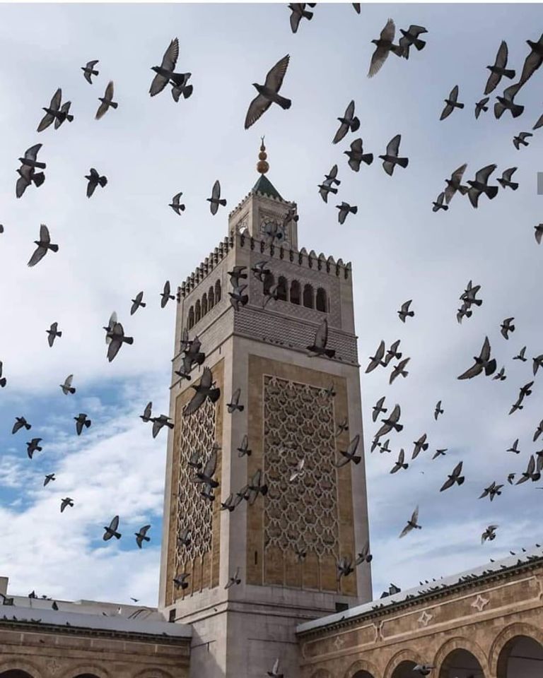 جامع الزيتونة وسط العاصمة تونس