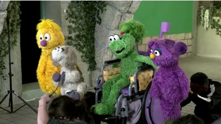 شخصية الدمية أميرة تستهدف دعم دمج ذوي الهمم