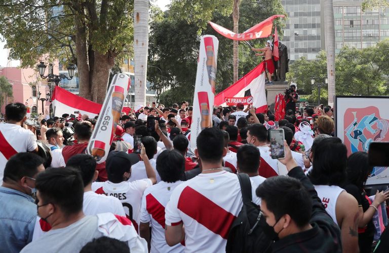 فرحة التأهل للملحق العالمي