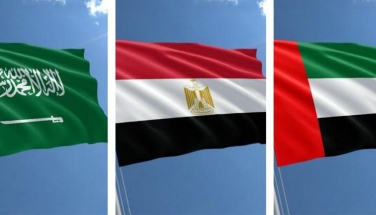 أعلام مصر الإمارات والسعودية - أرشيفية