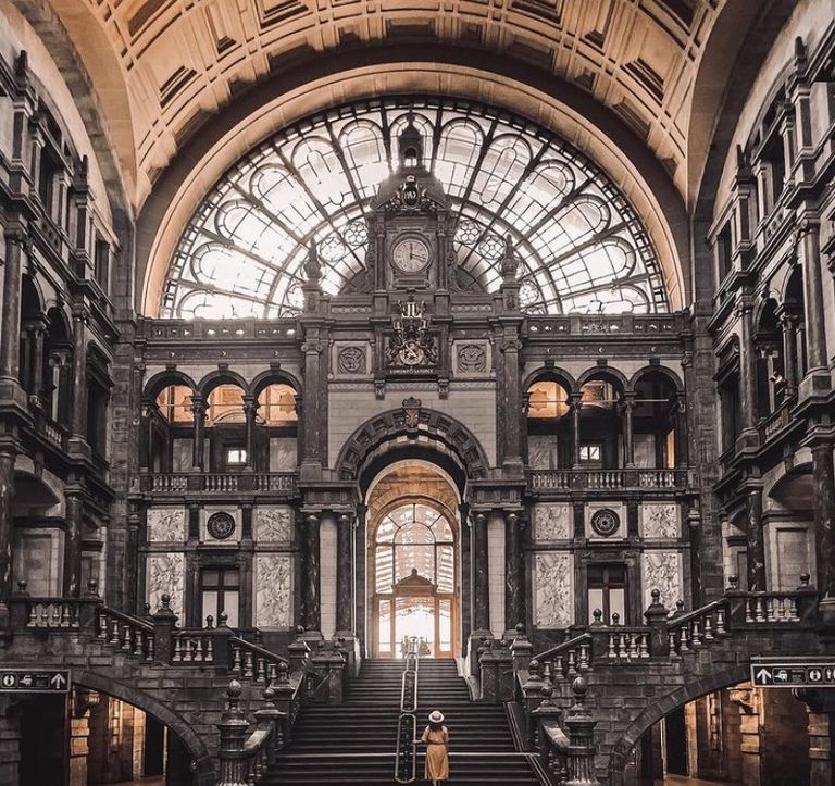 Antwerp Centraal Station محطة St. Pancras International